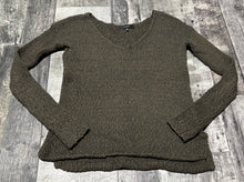 Load image into Gallery viewer, Talula dark green knit sweater - Hers size XXS
