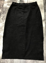 Load image into Gallery viewer, Wilfred Free black mid length fake suede skirt - Hers size 6
