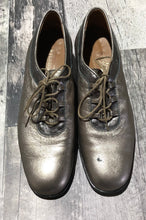 Load image into Gallery viewer, Roberto Capucci bronze oxford shoes - Hers size 8

