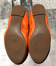 Load image into Gallery viewer, Tory Burch orange flats - Hers size 7.5
