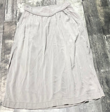 Load image into Gallery viewer, Wilfred light grey skirt - Hers size M

