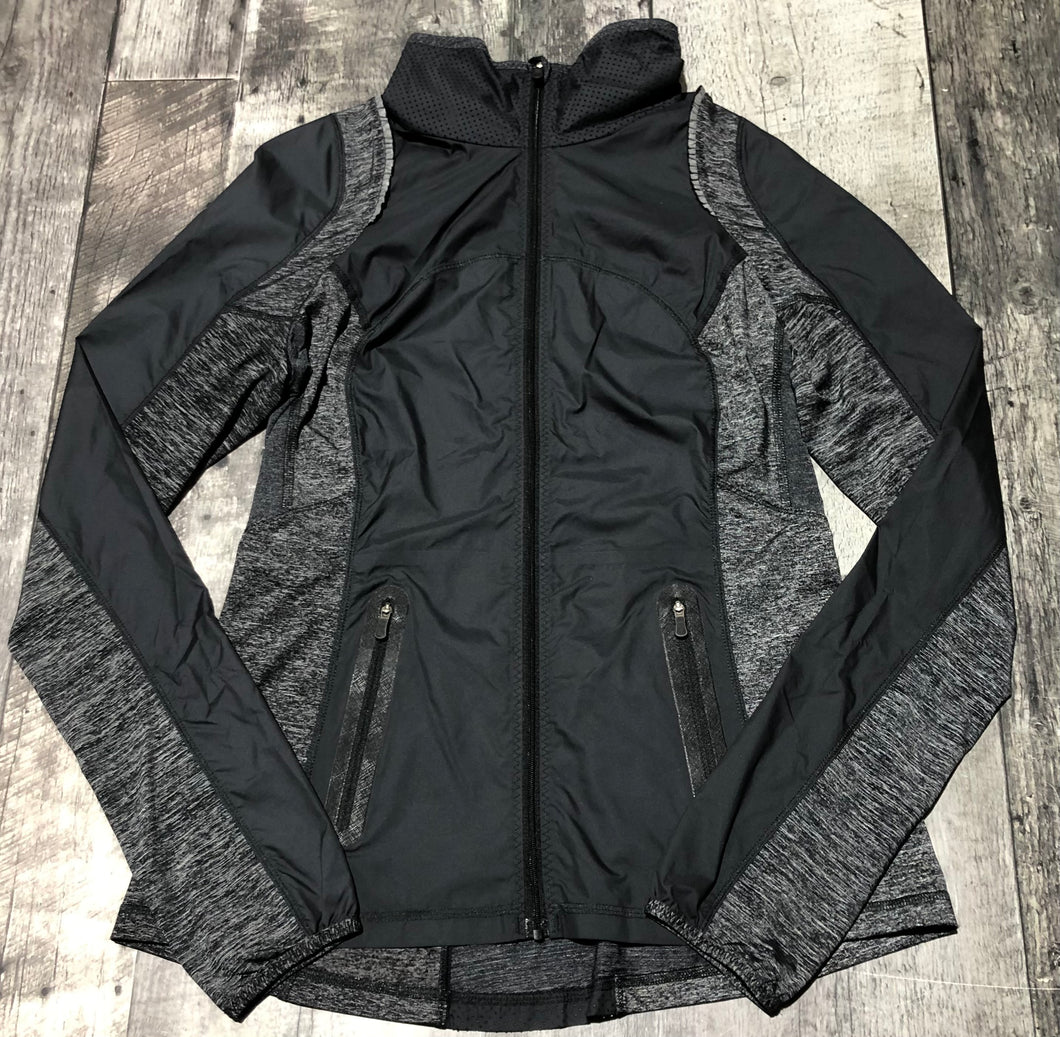 lululemon grey/black light zip up jacket - Hers size 6