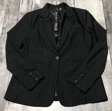 Load image into Gallery viewer, Motion black pin stripe blazer - Hers size M
