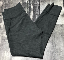 Load image into Gallery viewer, MEC grey high rise leggings - Hers size M
