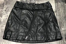 Load image into Gallery viewer, Free People black fake leather short skirt - Hers size 2
