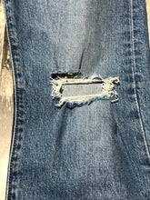 Load image into Gallery viewer, Levi blue button fly wedgie straight leg denim jeans - Hers size 25
