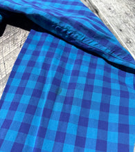 Load image into Gallery viewer, Under Armour blue button up - His size L
