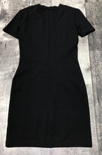 Load image into Gallery viewer, Sunday Best black dress - Hers size 00
