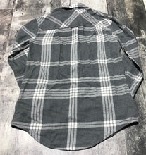 Load image into Gallery viewer, Tna grey/light grey button up plaid - Hers size XXS
