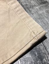 Load image into Gallery viewer, TNA khaki high rise cargo jeans - Hers size 00
