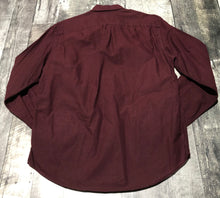 Load image into Gallery viewer, American Eagle burgundy button up - His size M
