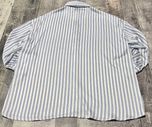 Load image into Gallery viewer, Zara white/blue oversized button up - Hers size L
