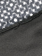 Load image into Gallery viewer, lululemon black/white cropped leggings - Hers size 6
