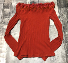 Load image into Gallery viewer, Free People orange off the shoulder long sleeve shirt - Hers size L
