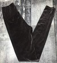 Load image into Gallery viewer, Wilfred Free grey velvet leggings - Hers size XS

