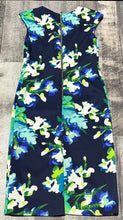 Load image into Gallery viewer, Vince Camuto navy/green dress - Hers size 6
