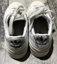 Load image into Gallery viewer, Adidas white/cream sneaker - Hers size 5.5
