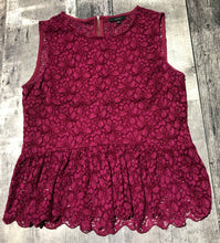 Load image into Gallery viewer, Talula magenta peplum lace top - Hers size S
