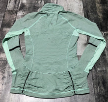 Load image into Gallery viewer, lululemon mint green/black half zip long sleeve - Hers size 4
