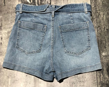 Load image into Gallery viewer, GAP blue high rise denim shorts - Hers size 2
