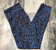 Load image into Gallery viewer, lululemon blue/brown/black leggings - Hers size 6
