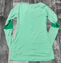 Load image into Gallery viewer, lululemon light green long sleeve - Hers size approx S
