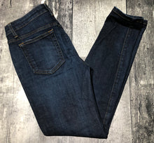 Load image into Gallery viewer, Joe’s dark blue high rise skinny ankle jeans - Hers size 27
