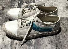 Load image into Gallery viewer, Diesel off white/blue sneakers - Hers size 7
