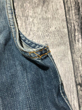 Load image into Gallery viewer, Talula blue denim vest - Hers size M
