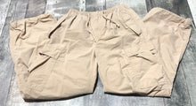 Load image into Gallery viewer, TNA beige high rise cargo pants - Hers size 2XS
