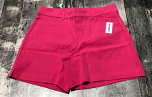 Load image into Gallery viewer, Old Navy pink high rise shorts - Hers size 6
