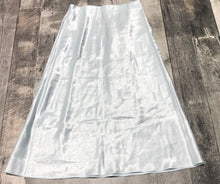 Load image into Gallery viewer, Babaton baby blue mid length skirt - Hers size 2
