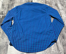 Load image into Gallery viewer, Under Armour blue button up - His size L
