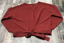 Load image into Gallery viewer, Wilfred brick red crop long sleeve - Hers size L
