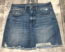 Load image into Gallery viewer, American Eagle blue mini skirt - Hers size 6
