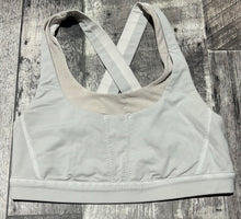 Load image into Gallery viewer, lululemon light grey sports bra - Hers size 6
