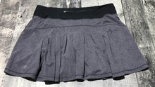 Load image into Gallery viewer, lululemon black/purple skort - Hers size 6

