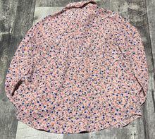 Load image into Gallery viewer, Zara pink/floral button up long sleeve blouse - Hers size M
