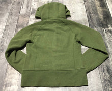 Load image into Gallery viewer, lululemon green zip up hoodie - Hers size 4
