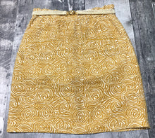 Load image into Gallery viewer, Elevenses yellow/cream skirt - Hers size 4
