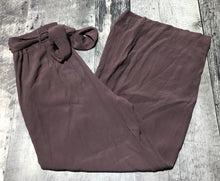 Load image into Gallery viewer, Wilfred brow high rise wide leg pants - Hers size XXS

