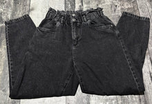 Load image into Gallery viewer, Garage black high rise mom jeans - Hers size 26
