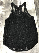Load image into Gallery viewer, Wilfred black lace tank top - Hers size XS
