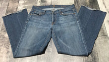 Load image into Gallery viewer, 7 for all mankind blue low rise bootcut jeans - Hers size 28
