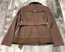 Load image into Gallery viewer, BCBG brown light jacket - Hers size 6
