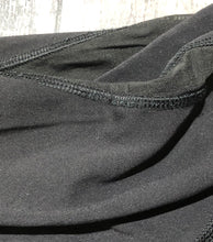 Load image into Gallery viewer, lululemon black high rise leggings - Hers size 4
