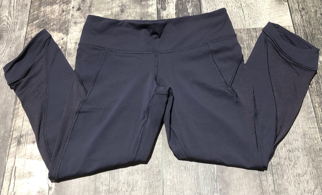 lululemon navy capri leggings - Hers size 6