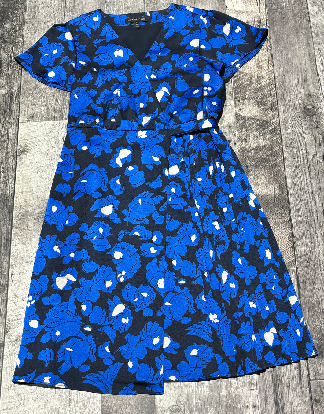 Banana Republic blue/black/white dress - Hers size XS