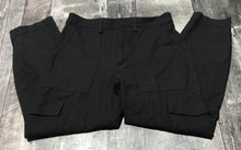Load image into Gallery viewer, Banana Republic black high rise crop pants - Hers size 6
