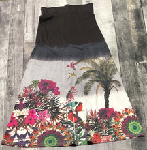 Load image into Gallery viewer, Desigual black/multi maxi skirt - Hers size S
